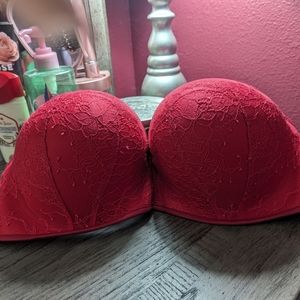 Bombshell strapless bra